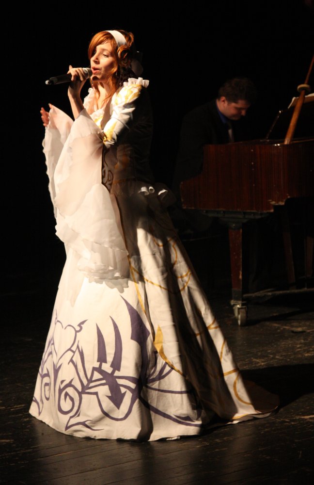 Dzień Kwitnącej Wiśni 2009 (Bahamut, Edek, Yen): Koncert muzyki z anime z uroczą sopranistką