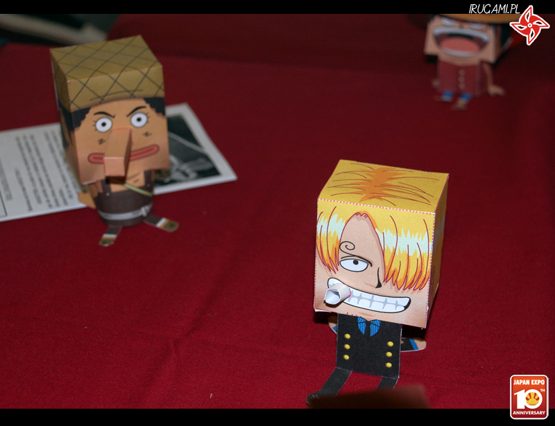 Japan Expo 2009 (Knp, Mesiaste): Figurki i papercraft