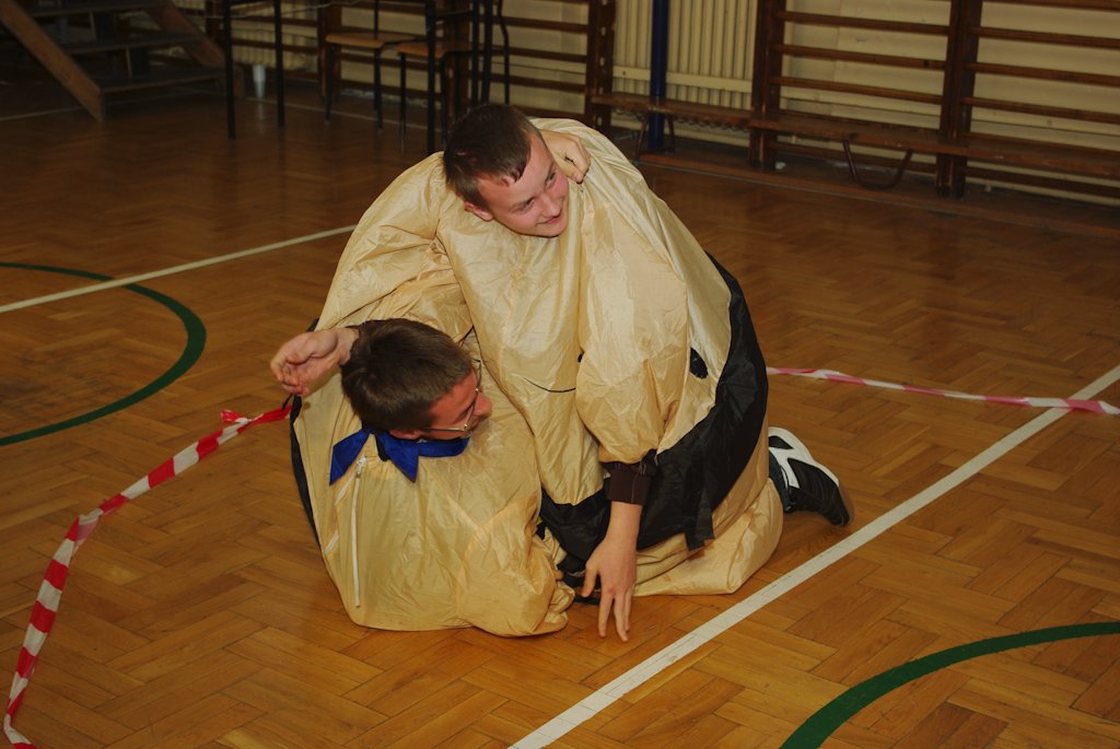 Nejiro (AvantaR): Turniej udawanego sumo